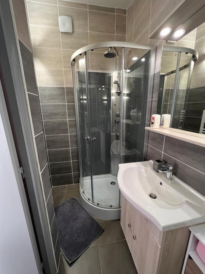 Chambres D'Hotes Chez Florence Montmerle-sur-Saone Exterior photo